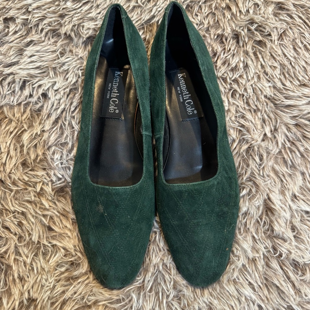 Kenneth Cole 9.5 Green Suede quilted look slip on with 1 inch heel